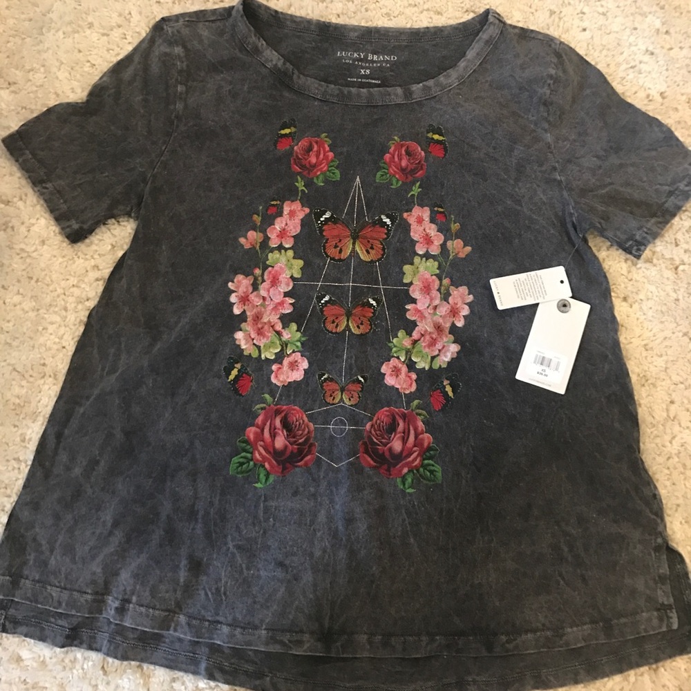 NWT flower and butterfly tshirt